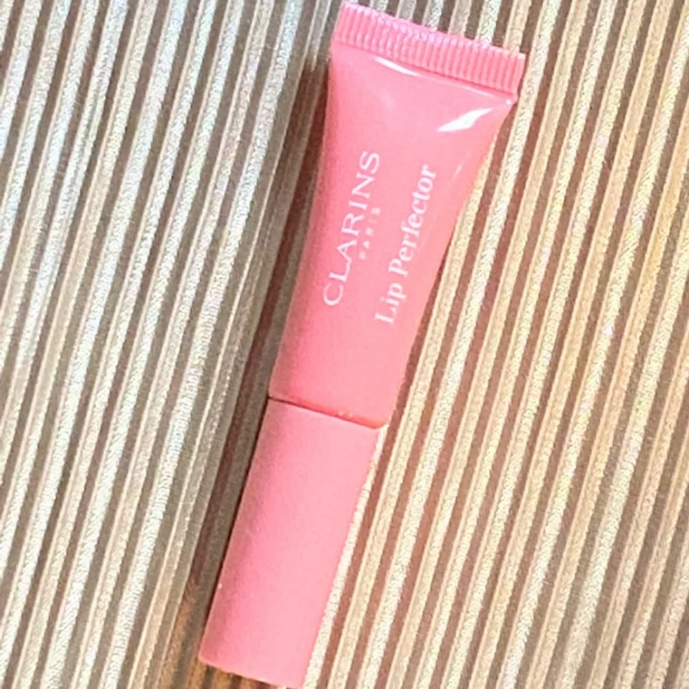 Clarins Lip Perfector 01 4.5ml travel size